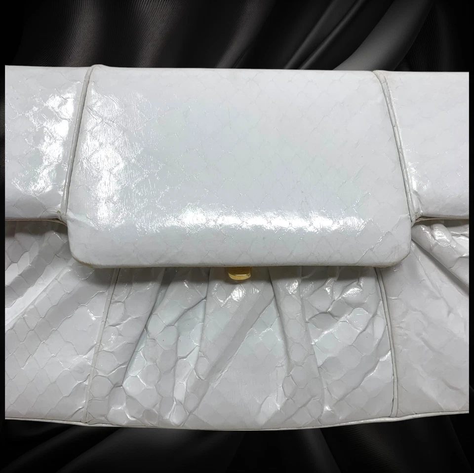 Bolso sin asas vintage Judith Leiber blanco reptil lagarto monedero monedero espejo Foto 3 de 4