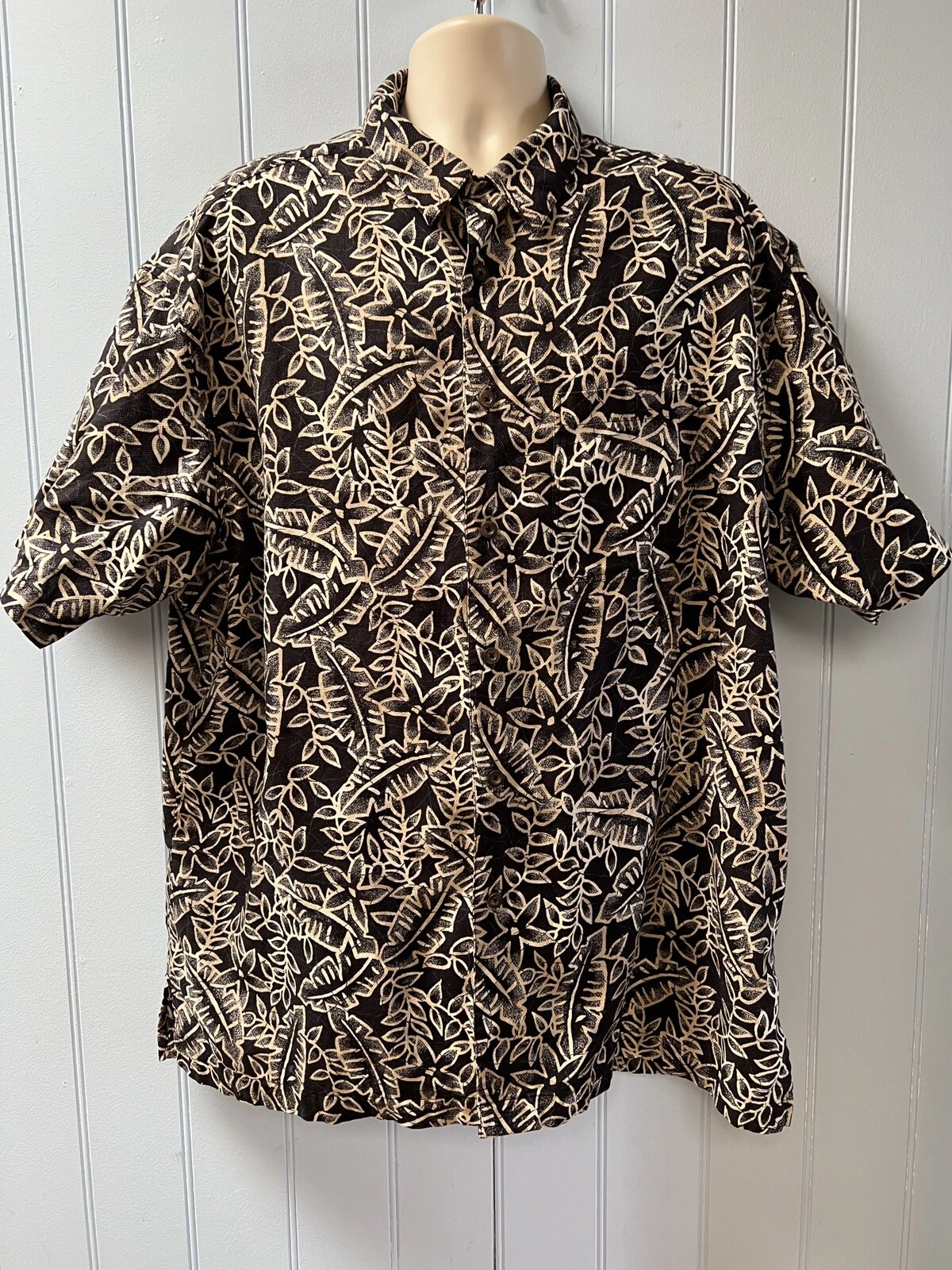 Woolrich John Rich and Bros. Short Sleeve Button Down Men’s Hawaiian Print Shirt