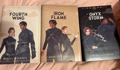 Fairyloot - Fourth Wing, Iron Flame and Onyx Storm (signed) - Empyrean Trilogy 