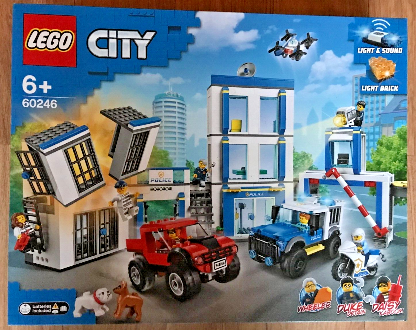 LEGO 60246 City Police Station with Light & Sound 743 pcs 6+~ NEW Lego sealed~