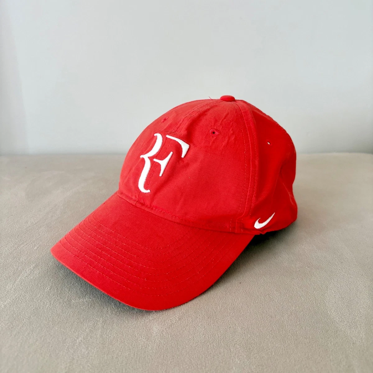 NIKE RF赤CAP ナイキ製 フェデラー【RF CAP】 RED/WHITE Preços baixos em Federer Cap | eBay