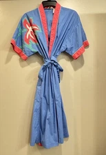 Vtg Kayser Robe Blue Pink Floral Appliqué Feminine S/S Pockets Housewife XS?