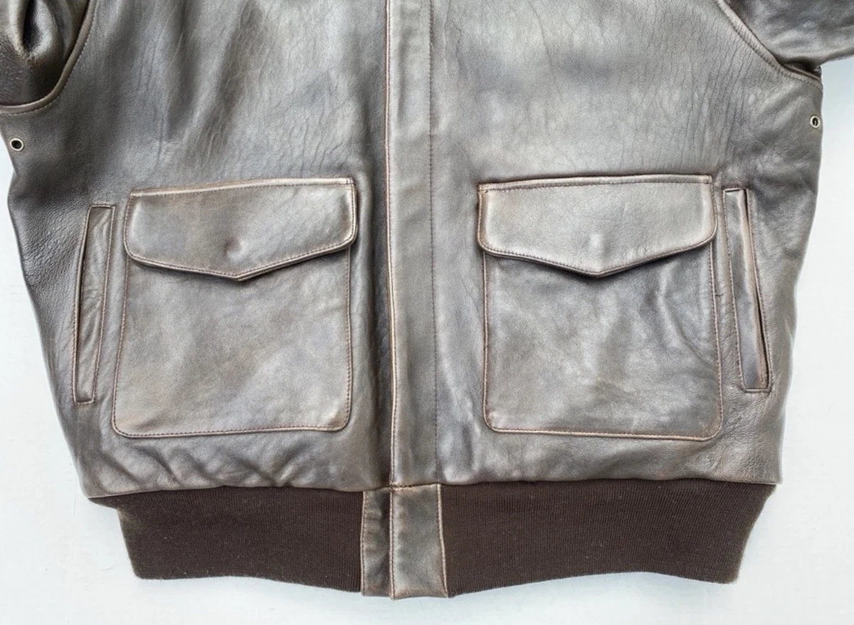 Chaqueta de vuelo Schott tipo A-2 de cuero Segunda Guerra Mundial con incrustación de mapa, X grande, marrón oscuro.