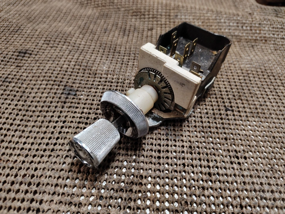 1965 Pontiac Catalina Ventura 2 + 2 Bonneville Grand Prix OEM Headlight Switch - Image 2 of 4