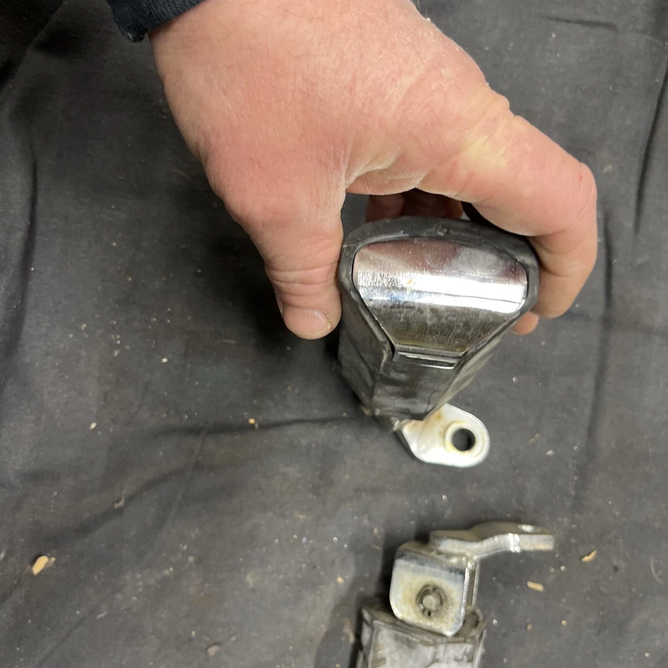 84 estriberas traseras para pasajero Yamaha Venture Royale XVZ 1200 1983-1985 Foto 3 de 4