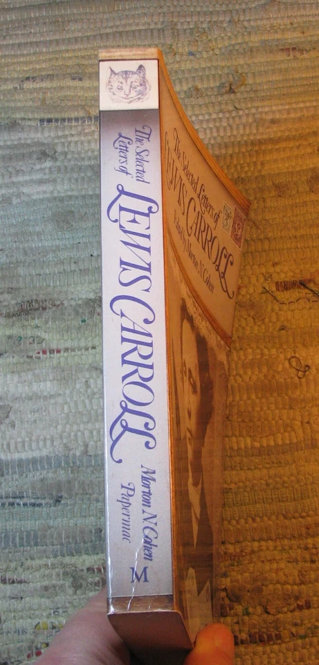 THE SELECTED LETTERS OF LEWIS CARROLL by Morton Cohen 1982 Papermac 1st Ed PB - Image 2 of 4