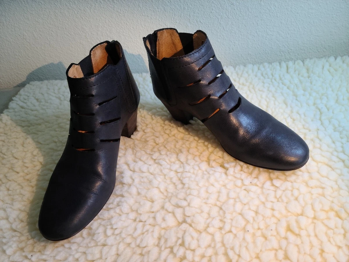 Aquatalia by marvin hotsell k ankle boots