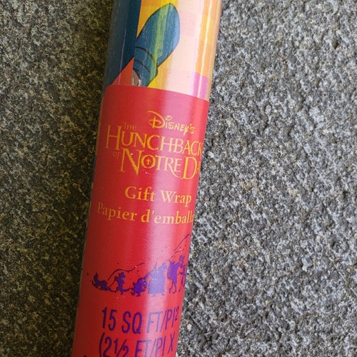 Lot de 2 anciens papiers d'emballage cadeau Disney Bossu de Notre Dame poinçon neuf - Photo 2/7