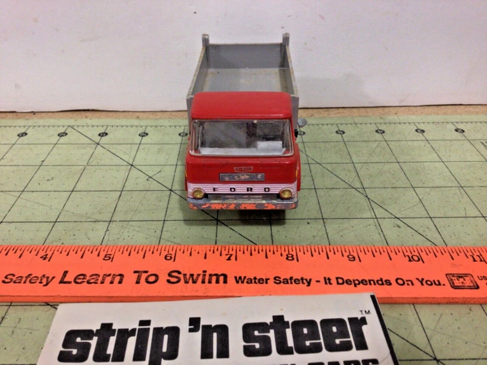 Camión de volteo vintage MPC Strip N Steer metal FORD de Kirk Dinamarca Foto 2 de 4