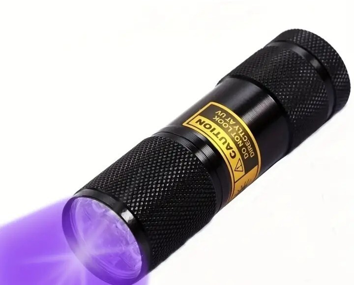 ALONEFIRE UV Blacklight Flashlight 9 LED 395 nm Ultra Violet - B/O