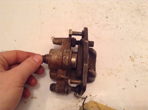 2006 CAN AM BRP OUTLANDER RENEGADE 800 REAR BRAKE CALIPER PARTS - Bild 2 von 2