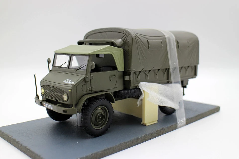 Schuco 1/35 Scale Unimog 404 S Military Truck Resin Model For Collection Gift - Image 2 of 4