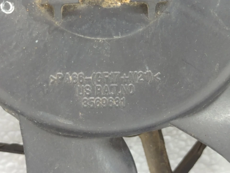 1995-1999 Hyundai Accent Electric Radiator Cooling Fan Motor Assembly VUOIU - Image 4 of 4