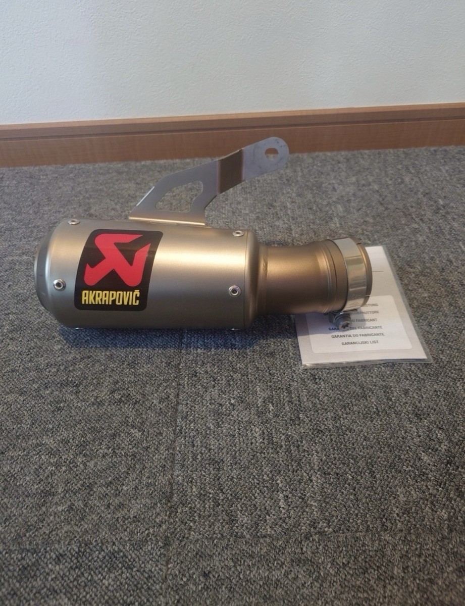bmw s1000r s1000rr m1000r m1000rr akrapovic exhaust muffler 5000km 