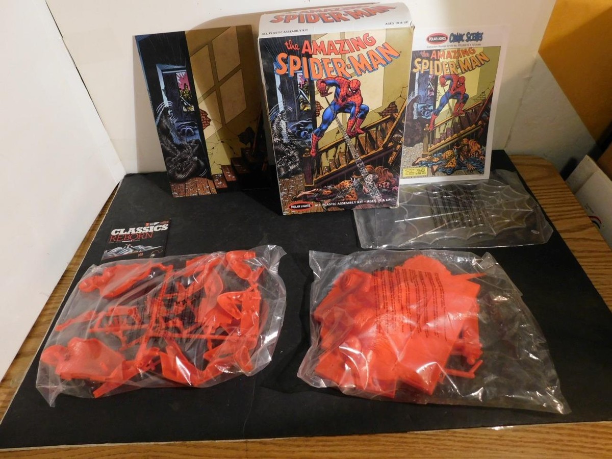THE AMAZING SPIDER-MAN 組み立てキット　ポーラライツ Marvel 'Amazing Spider-Man'. Model kit by Polar Lights