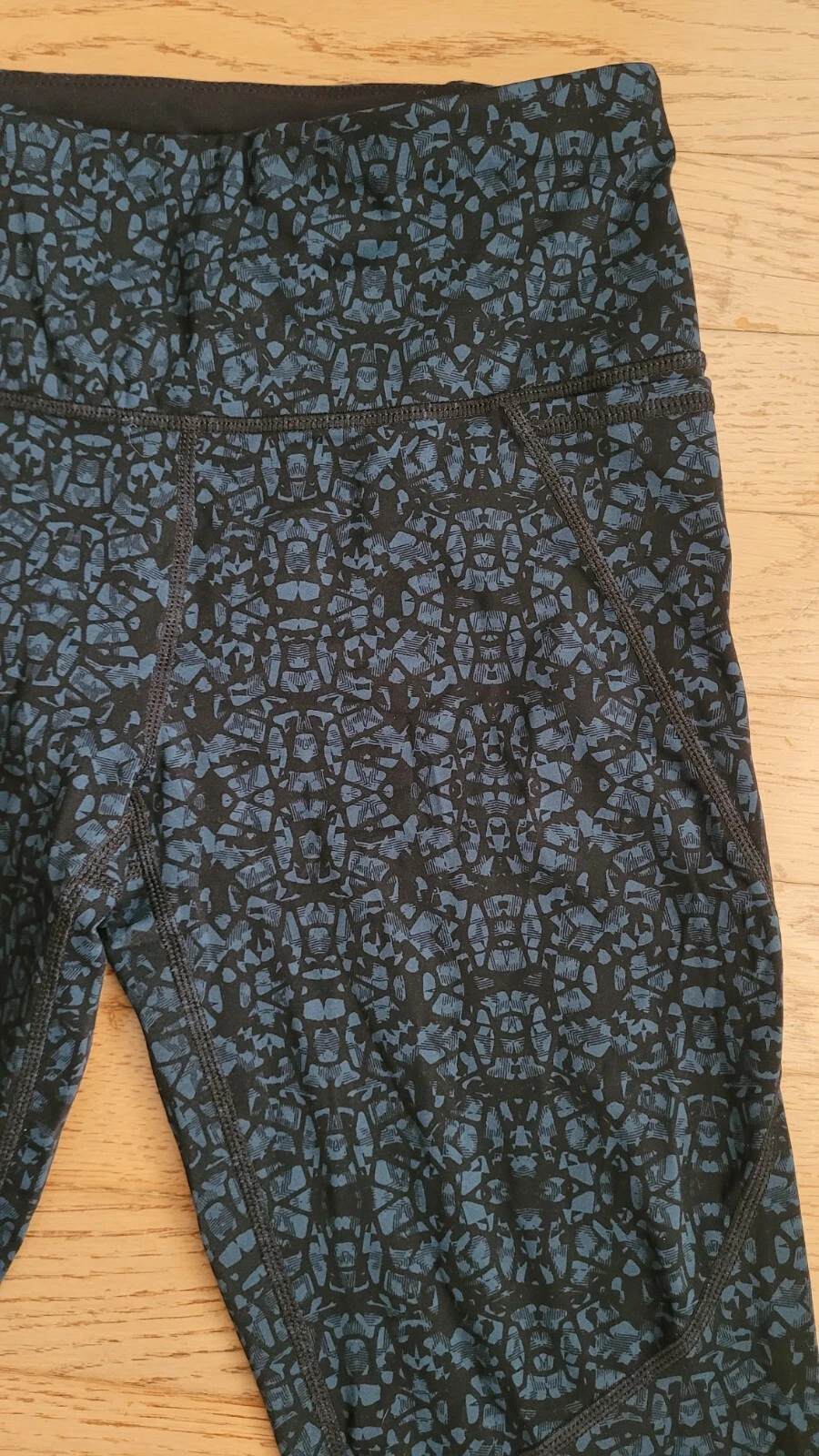 sweaty-betty power dark print 7/8 length leggings
