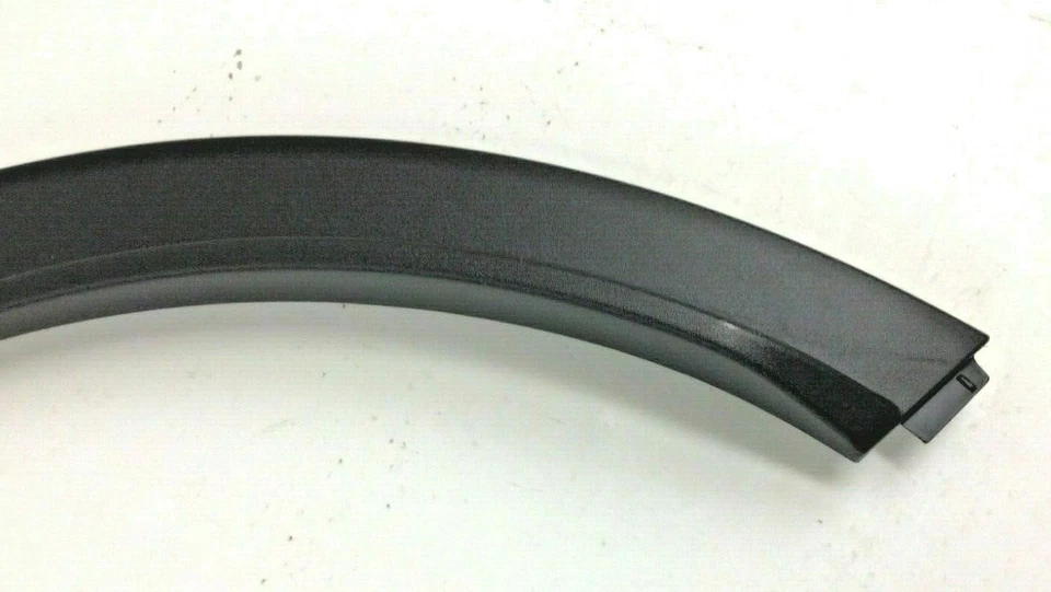 2019-2022 Chevrolet Blazer LT левый водитель левое отверстие заднего колеса молдинг новый от оригинального производителя - Изображение 2 из 4