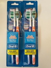Oral-B Classic Ultra Clean WaveTrim Deeper Clean Toothbrush  SOFT  4 Brushes