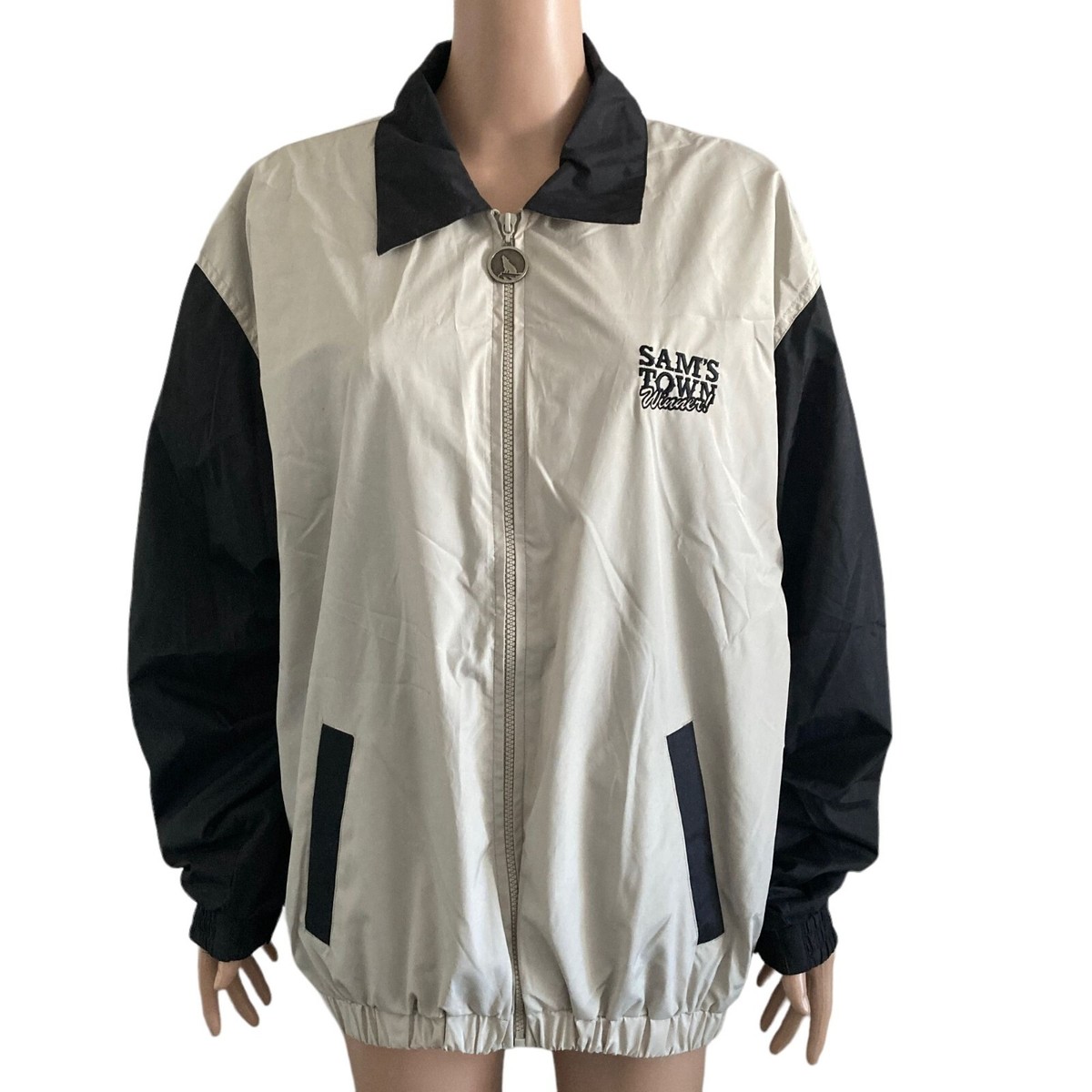 Vintage Sam's Town Casino Las Vegas windbreaker Jacket Gray Vintage Sam's Town Casino Las Vegas windbreaker Jacket Gray