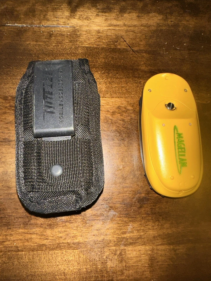 Magellan Explorist 200 Yellow 2.3" LCD Waterproof Hiking GPS Navigator For Parts - Image 4 of 4