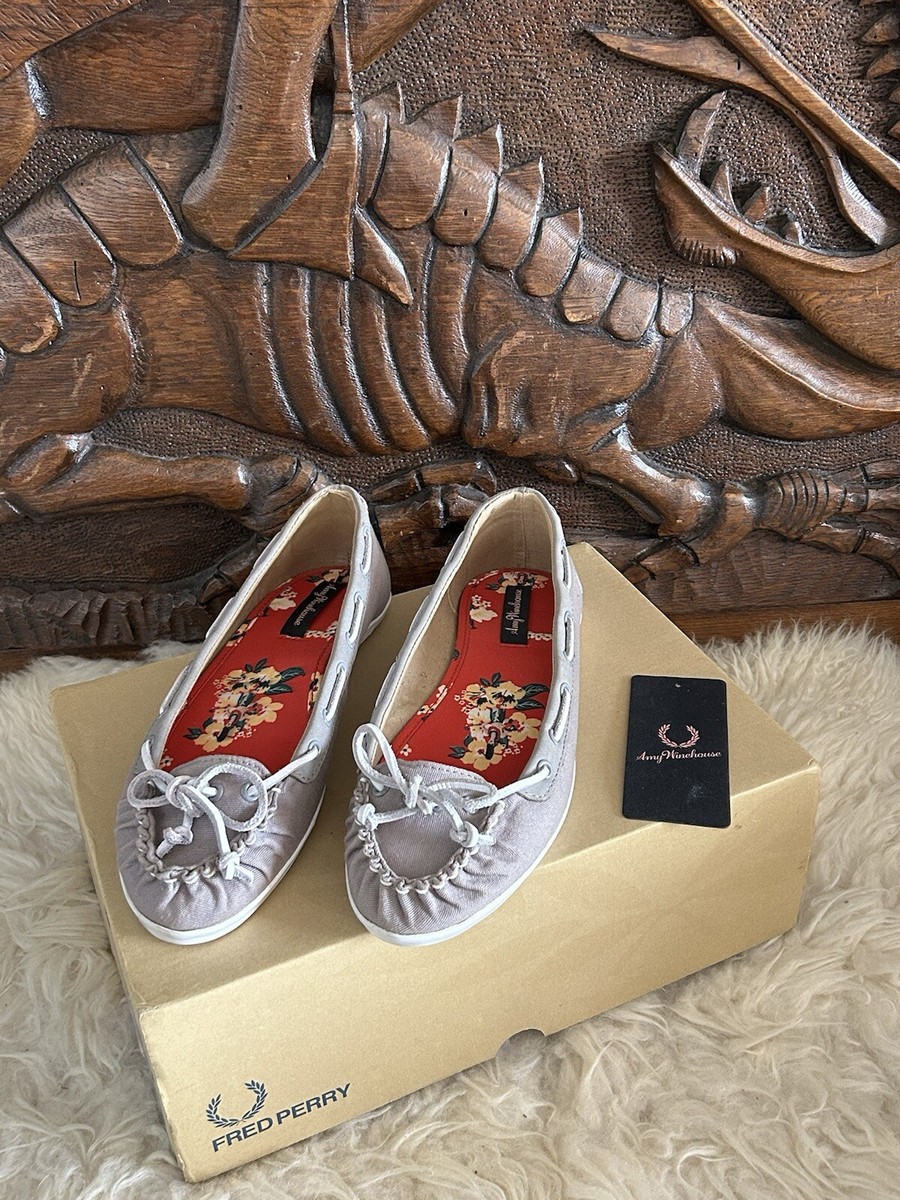 Amy Winehouse, Fred Perry Flat Shoes Pumps Moccasin Grey Amy Winehouse, Fred Perry Flat Shoes Pumps Moccasin Grey
