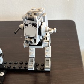 LEGO Star Wars AT-ST & Endor 9679 with AT-ST Driver Planet Set