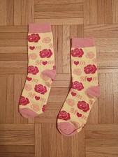 "Mom" Heart Socks with Roses - Mother's Day is May 10th