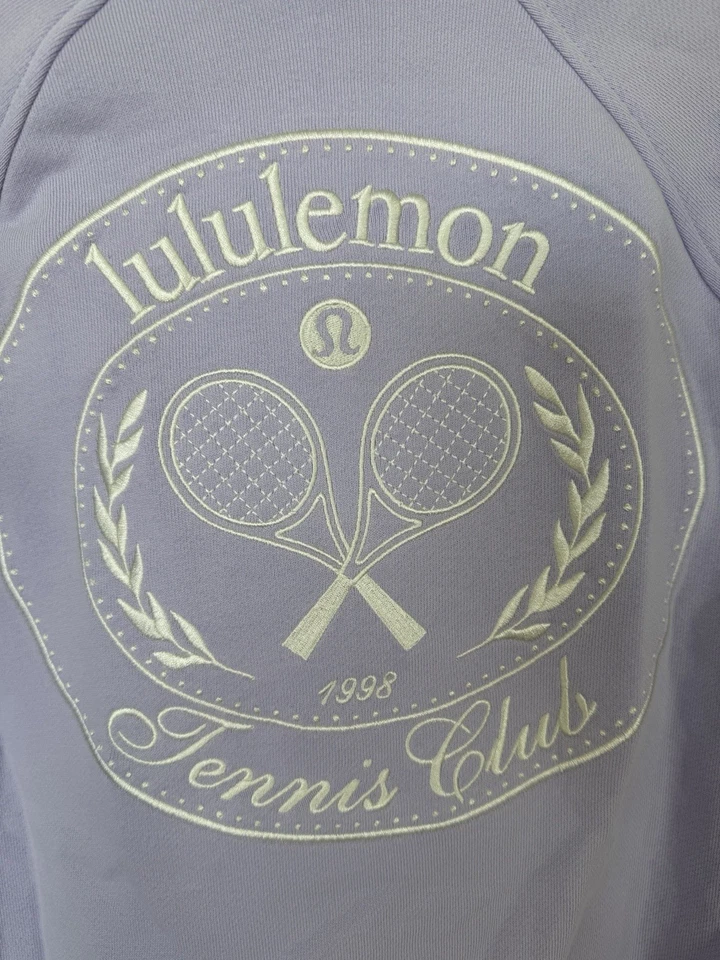 Pullover Lululemon Algodón Terry Francés Cuello Redondo Club de Tenis LFRS/WHT Talla S, Nuevo con Etiquetas Foto 4 de 4