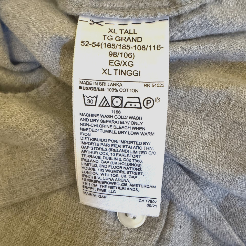 Gap Mens Button Down Camp Collar Long Sleeve Ligh… - image 9