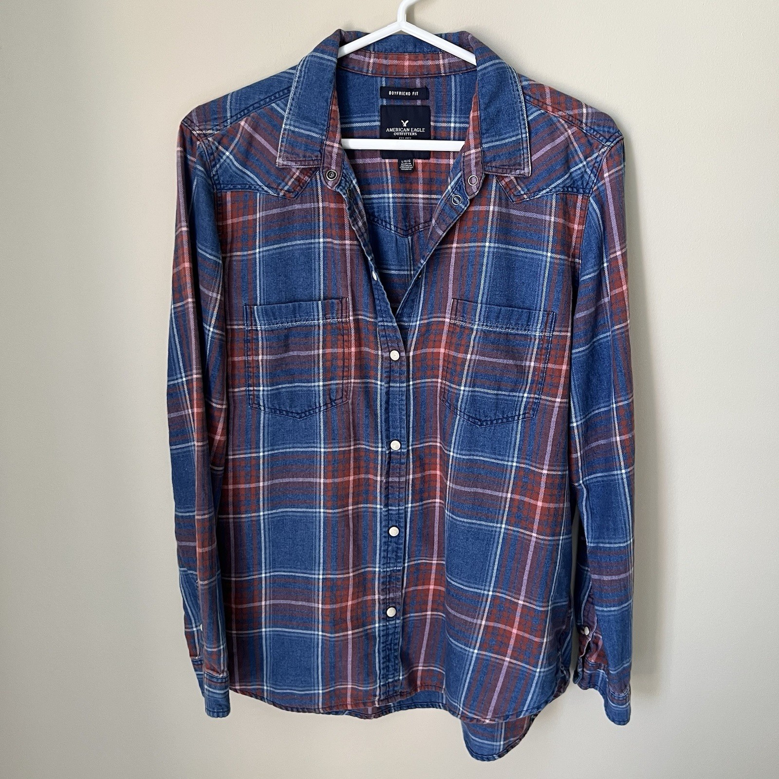 American Eagle Womens Button Up Shirt Sz L Blue Plaid Boyfriend Fit Pearl Snaps