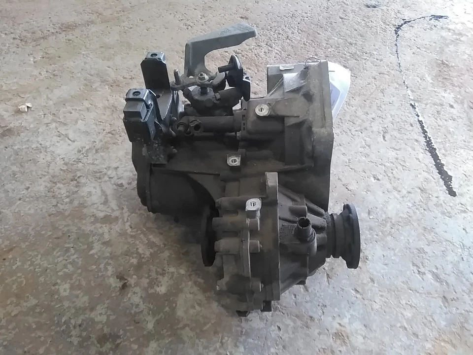 Cambio manuale ORIGINALE SEAT IBIZA Mk IV (6J5, 6P1) 2011 - Immagine 3 di 4