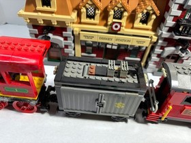 LEGO Disney Train station only form 71044 + toy story Western Train 7597