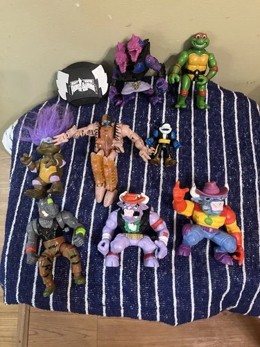 Vintage TMNT Teenage Mutant Ninja Turtles Action Figures Lot Motorcycle~ Wallet.