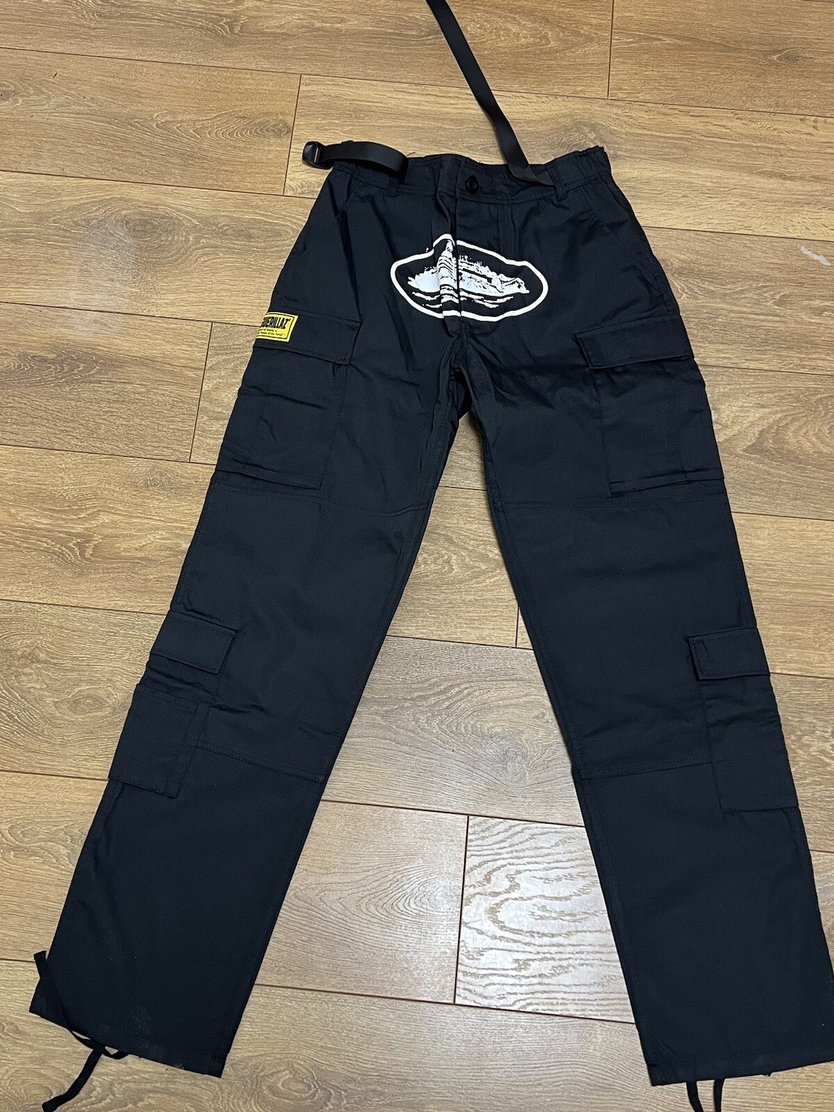 安心の関税送料込み Corteiz Cargo Pants Back / White | jahangirics.ir