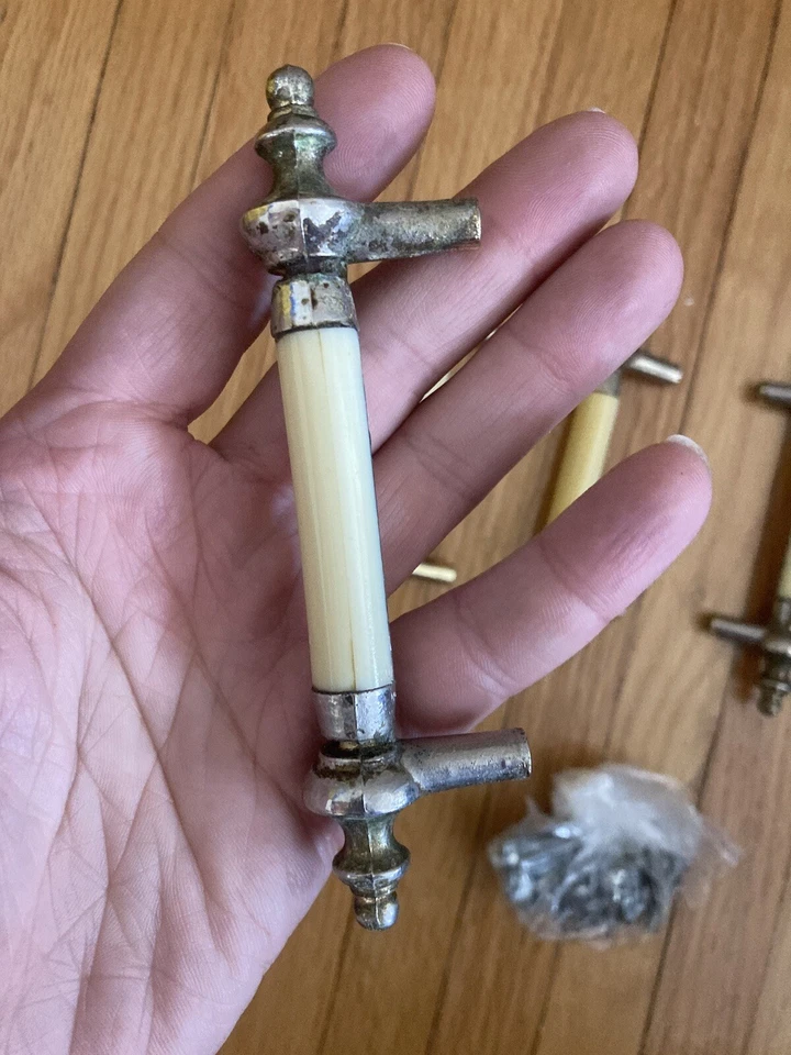 6 Matching Vintage ivory Bakelite & Solid Brass Drawer Handles ~ Pulls - Image 2 of 4