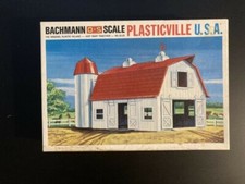 Vintage Bachmann Plasticville USA Barn 1851-180 O-S with animals