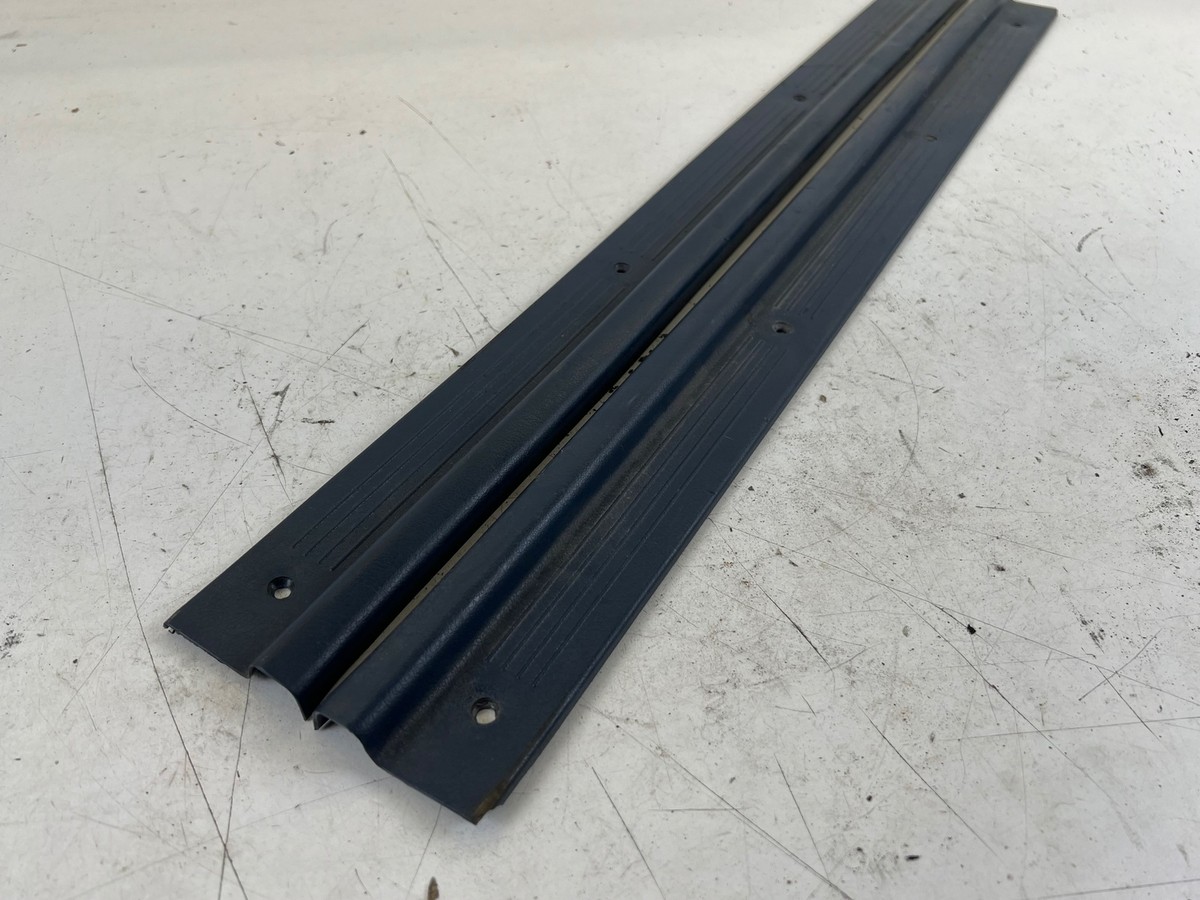 クラシック RT-110455 Nissan 300ZX Door Sill Scuff Plate Blue Z31 83-88 OEM | eBay