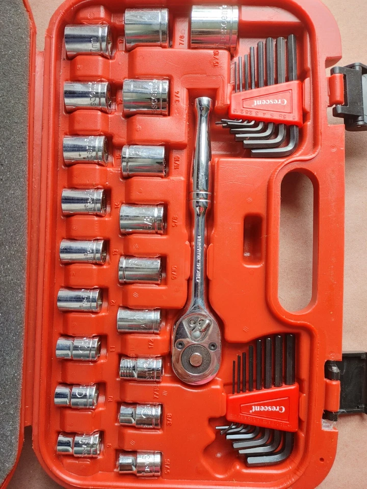 36 PIECE CRESCENT 3/8 DRIVE SOCKET ALLEN WRENCH SET SAE STANDARD METRIC W/CASE - Image 2 of 4