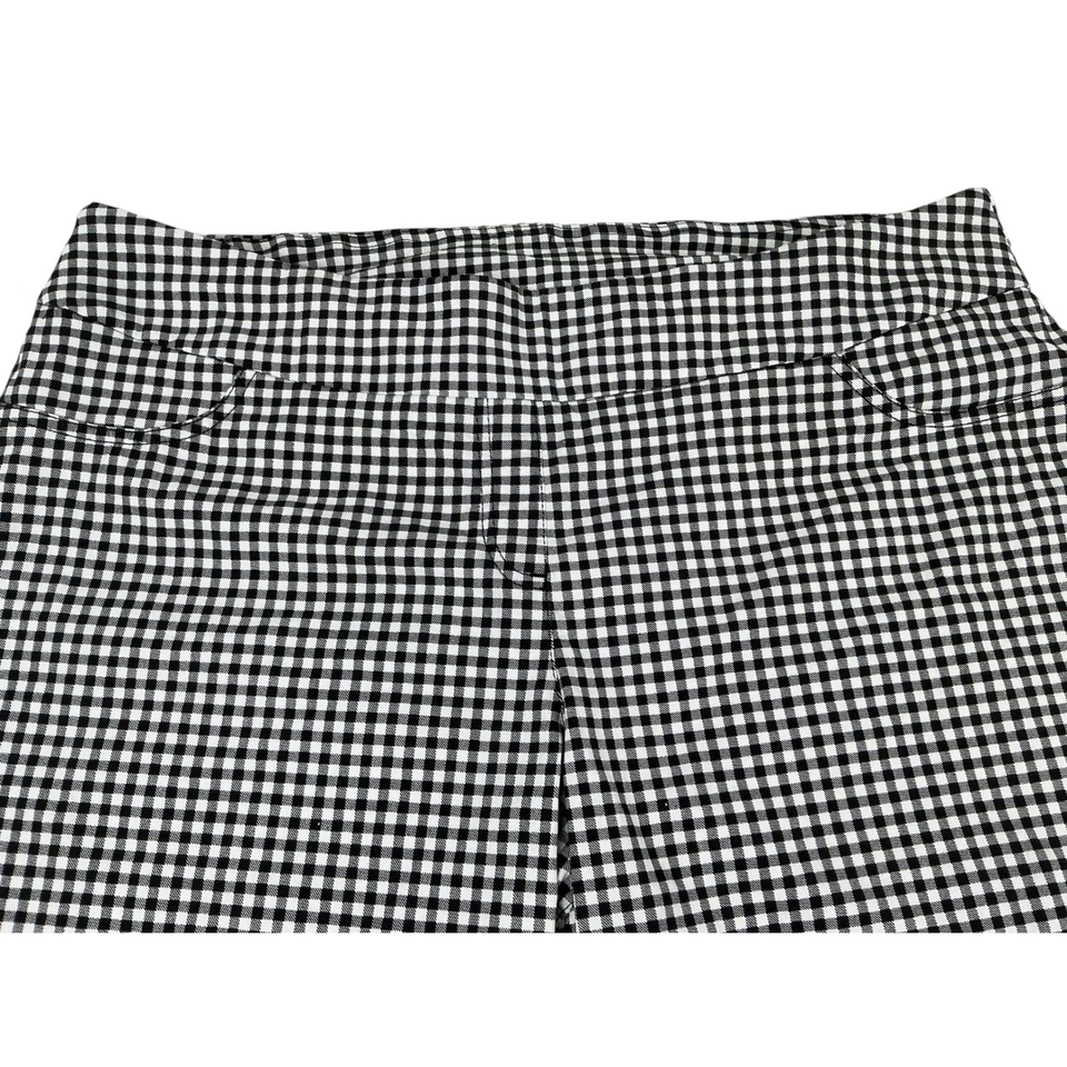 Pantalones cortos capri a cuadros de guinga negros blancos 24W ALIA para mujer Foto 2 de 4