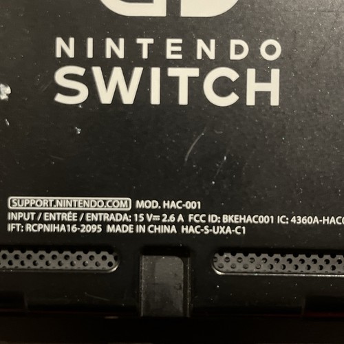 Nintendo Switch 32GB Handheld System **READ - Picture 4 of 4