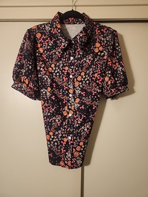 Blouse Black floral button up Career  OXL  Fall Colors 