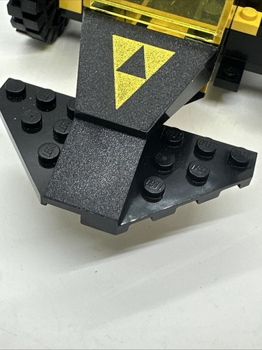 Vintage LEGO Blacktron Battrax 6941 Set Complete Build Read - Picture 3 of 17