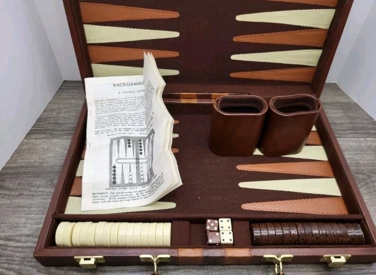 Vintage Backgammon Tournament Folding Board Set Bakelite Chips Cardinal - Image 4 of 4