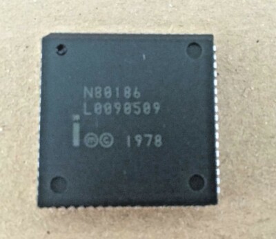 2 Stück Integrierte Schaltung - N80186 - Intel - PLCC68