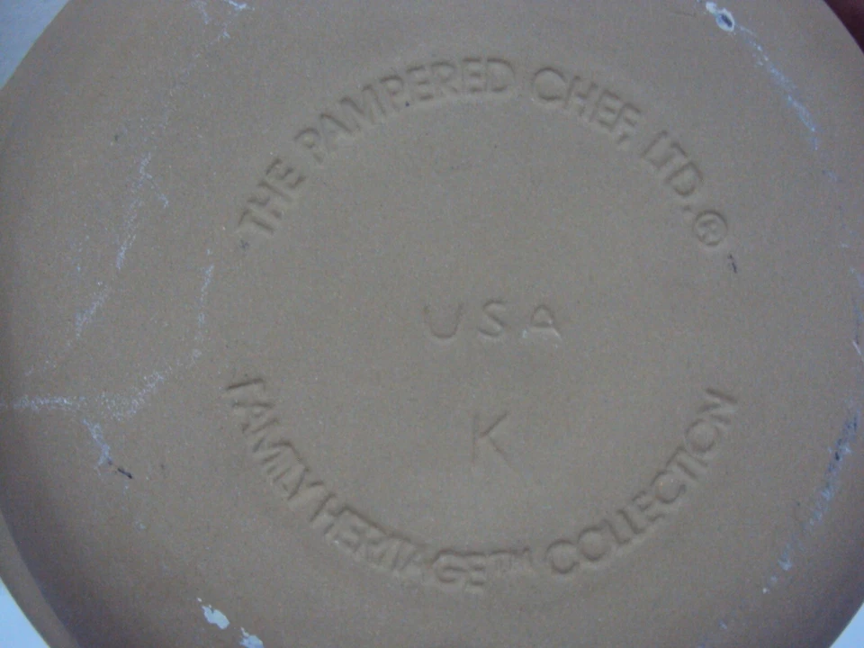 PAMPERED CHEF DEEP BAKING DISH - 12 INCH ROUND 5" TALL STONEWARE - Image 4 of 4