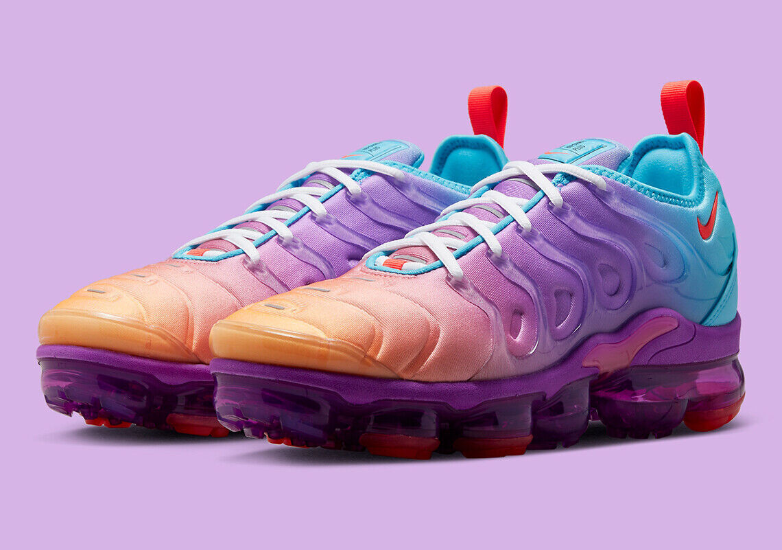 nike air vapormax plus hyper pink glacier ice
