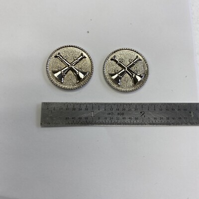 2 Crossed Bugles - In Silver Disc Fire Collar Brass- Pin- NEW - Rank Insignia