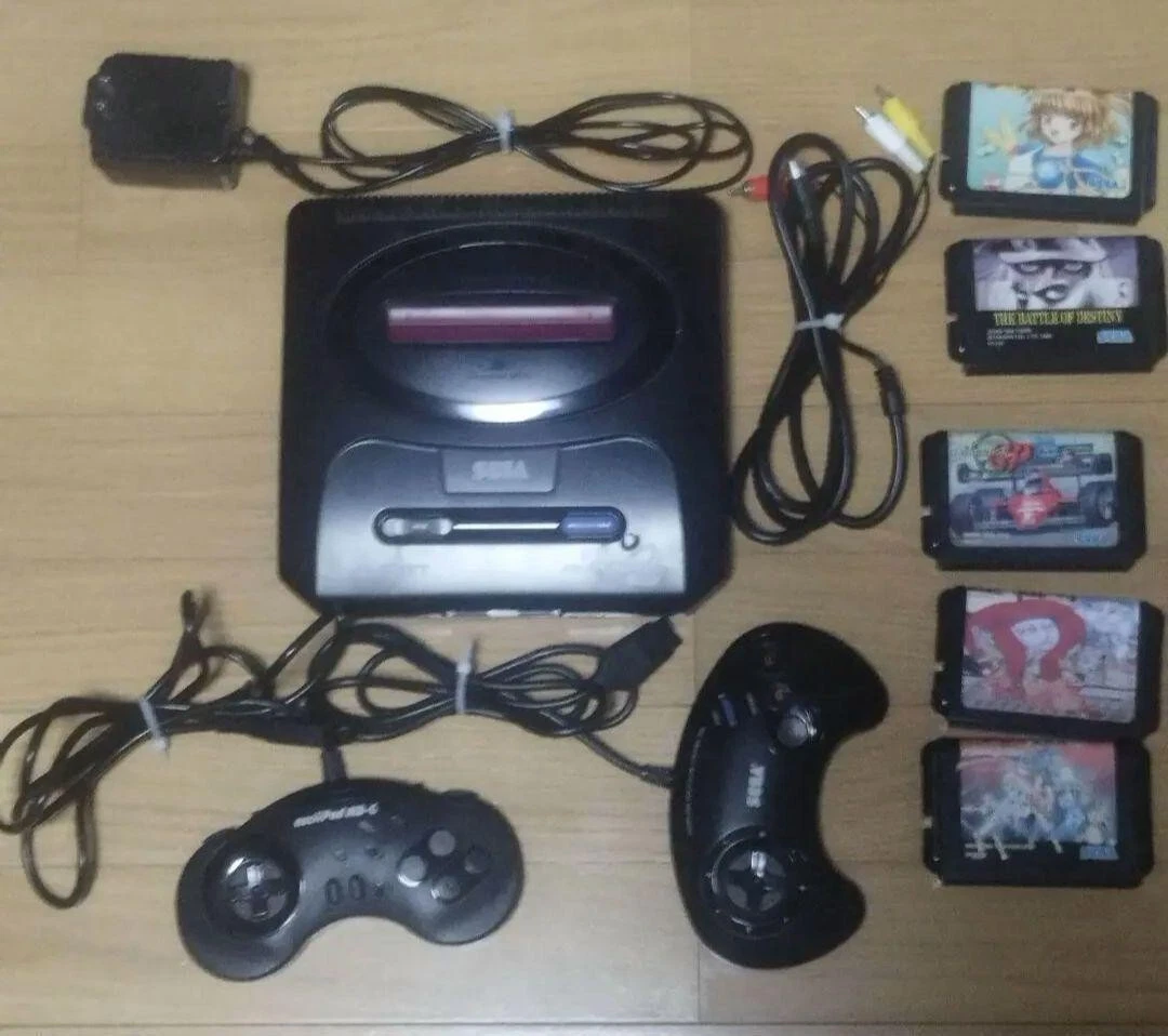 SEGA Mega Drive 2 Home Console + 2 Controllers + 5 Games Working from Japan F/S