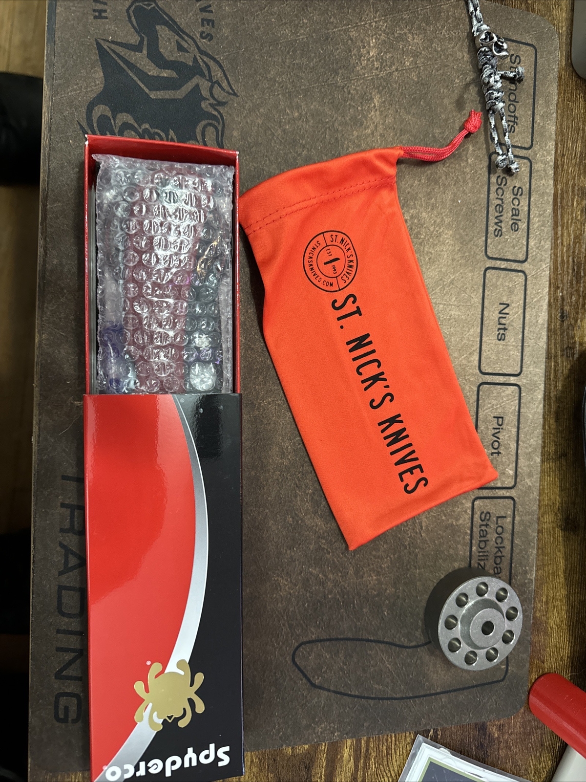 Spyderco St. Nick’s Knives Exclusive Goddard Red FRN Black 4V 