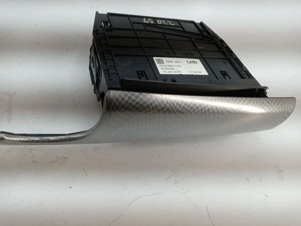 Mini Cooper Clubman 2007-2014 montaje de guantera plateada OEM 9166599 Foto 2 de 3